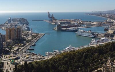 El buque escuela Unión escala en el Puerto de Málaga