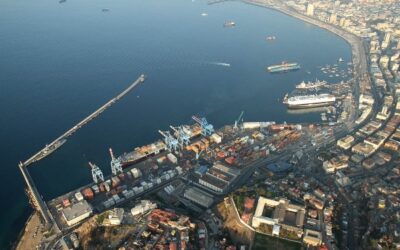 El Puerto de Valparaíso atendió tres reefers que llevarán frutas a EE.UU.