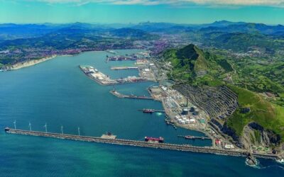 El Puerto de Bilbao da luz verde a la planta de e-fueles de Petronor