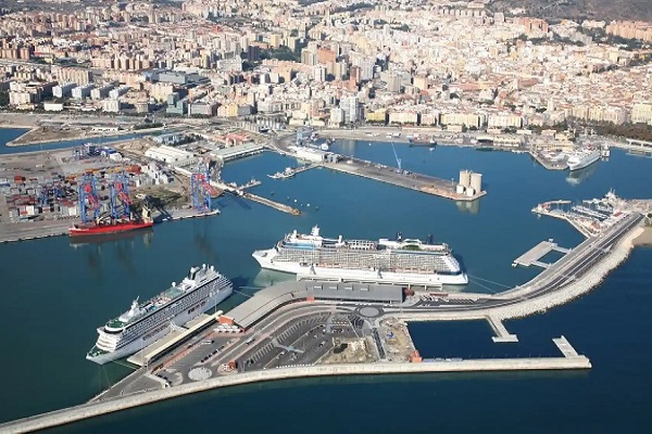 El tráfico de mercancías crece un 43% en el Puerto de Málaga durante el primer trimestre de este año