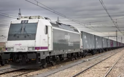 Transportes reabre la ruta directa entre Puerto de València y Madrid para trenes de mercancías