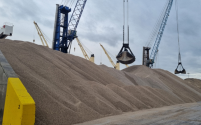 El Puerto de Santander acoge un nuevo tráfico de exportación de áridos
