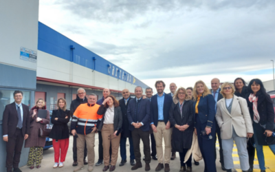 Carreras recibió la visita de una delegación del Parlamento Europeo a sus  instalaciones centrales