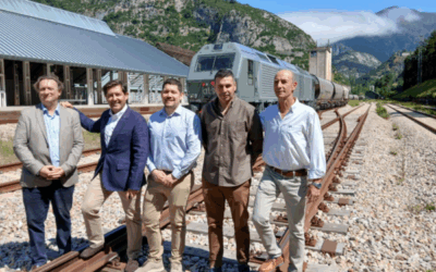 Vuelve el tren de mercancías a Canfranc: 900 toneladas de cereal reactivan el corredor pirenaico
