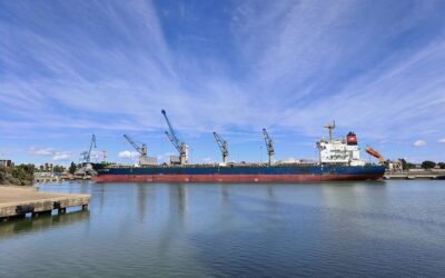 El Puerto de Sevilla supera los 2,7 millones de toneladas hasta agosto impulsado por los contenedores y el tráfico agroalimentario